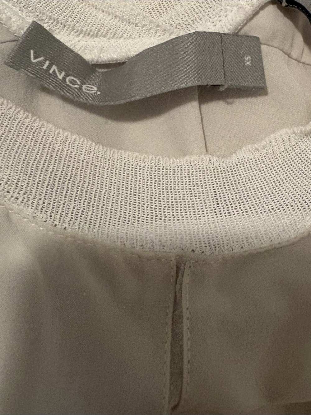 Vince 100% silk sleeveless shell - Picture 3 of 4
